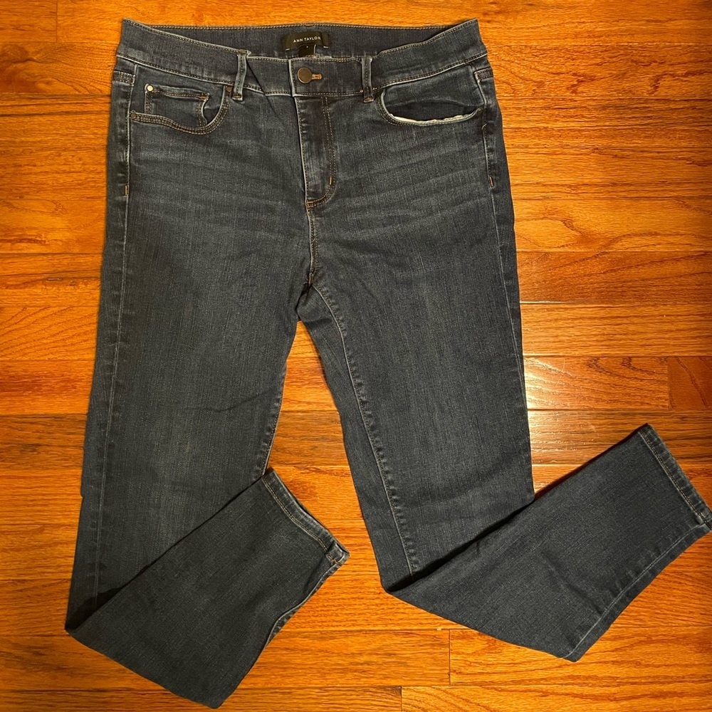 Ann Taylor Women’s The Skinny Size 8 Jeans